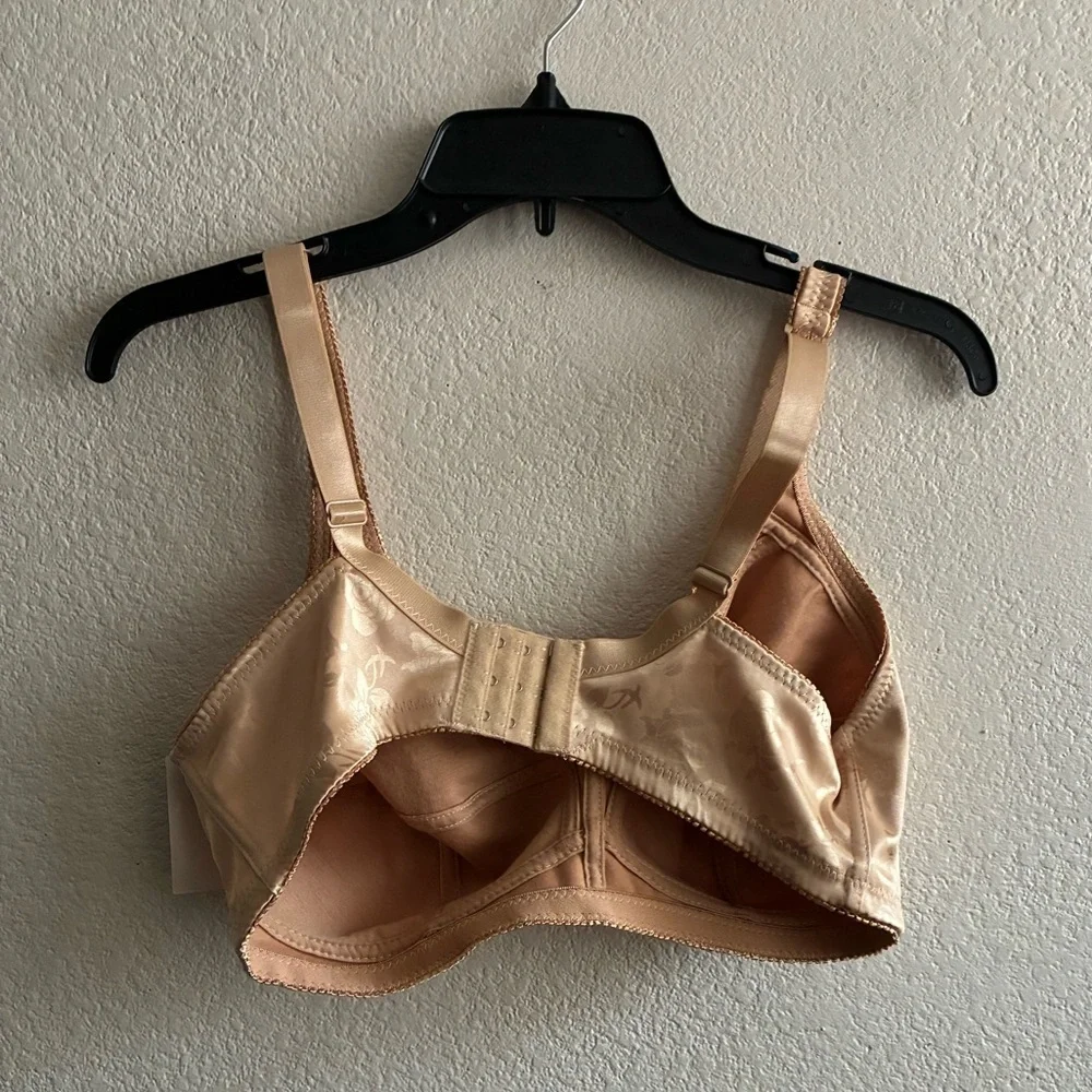🆕Jennifer Intimates Vintage Satin Tan Floral Wireless Bra 40D🆕